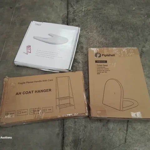 PALLET OF ASSORTED HOUSEHOLD GOODS AND PRODUCTS TO INCLUDE; TOILET SEATS, AH COAT HANGER, BABY TRAY, BOXED FURNITURE ETC