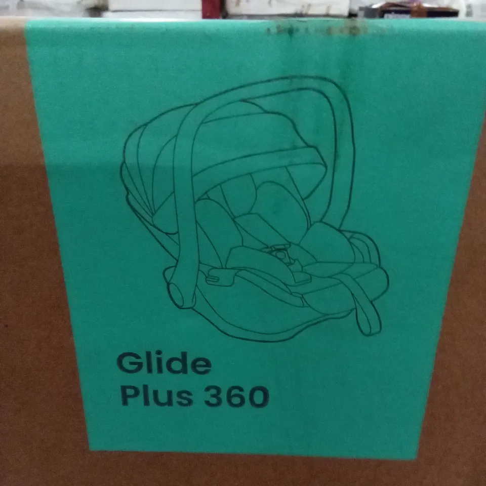 BOXED SILVER CROSS COVE STROLLER & CARRY COT IN DAMSON, WITH SILVER CROSS GLIDE PLUS 360 CAR SEAT AND I-SIZE BASE, ACCESSORIES INCLUDED (4 PARTS)