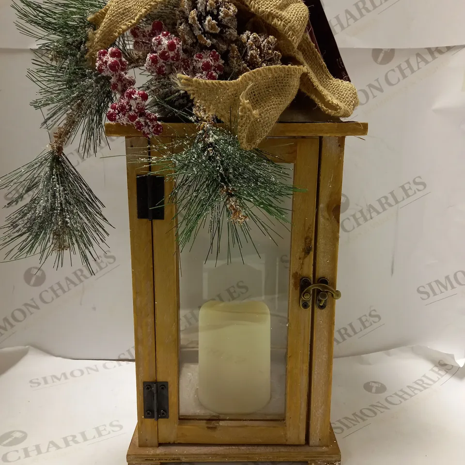 LUMINEO WOODEN LANTERN