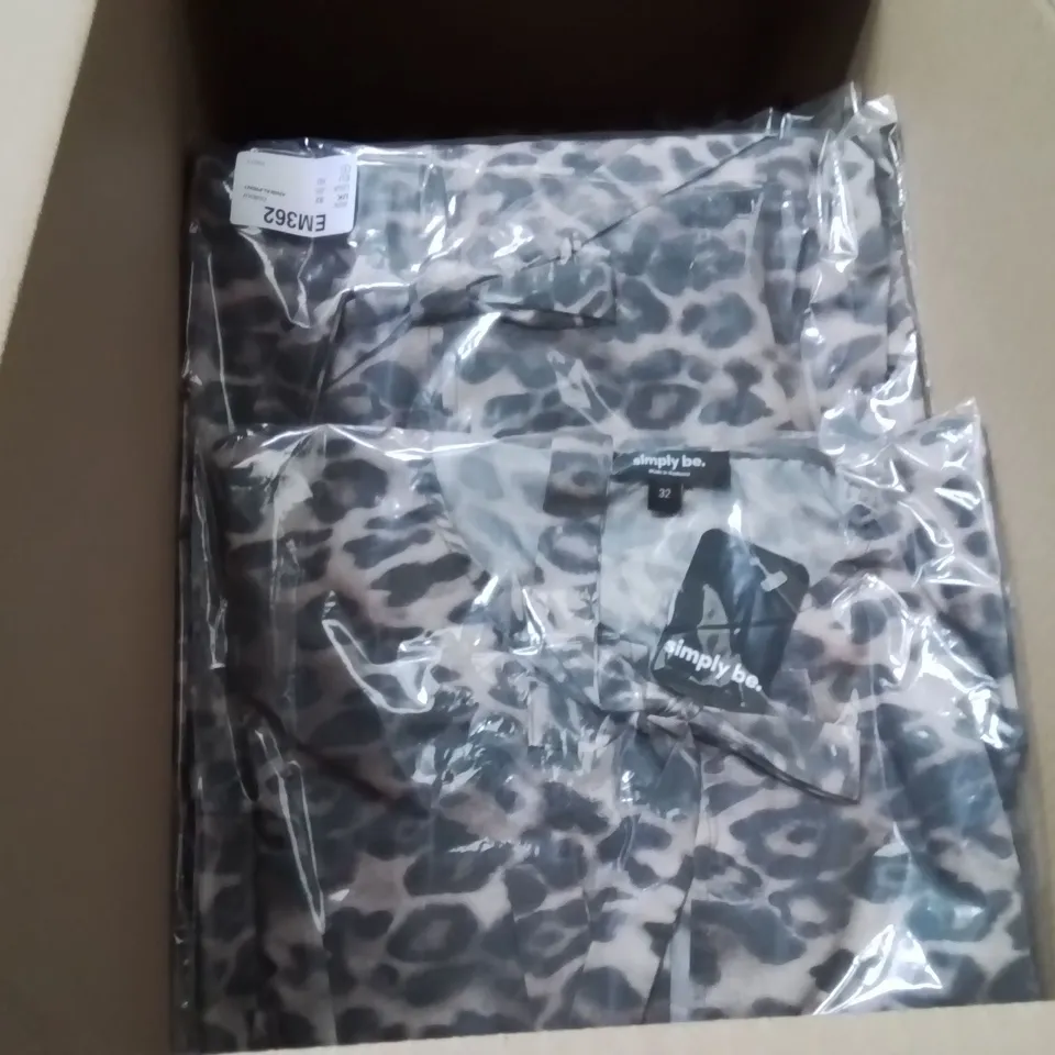 BOXED BRAND NEW APPROXIMATELY 20 SIMPLY BE BOW SMOCK TOP ANIMAL PRINT SIZE 32