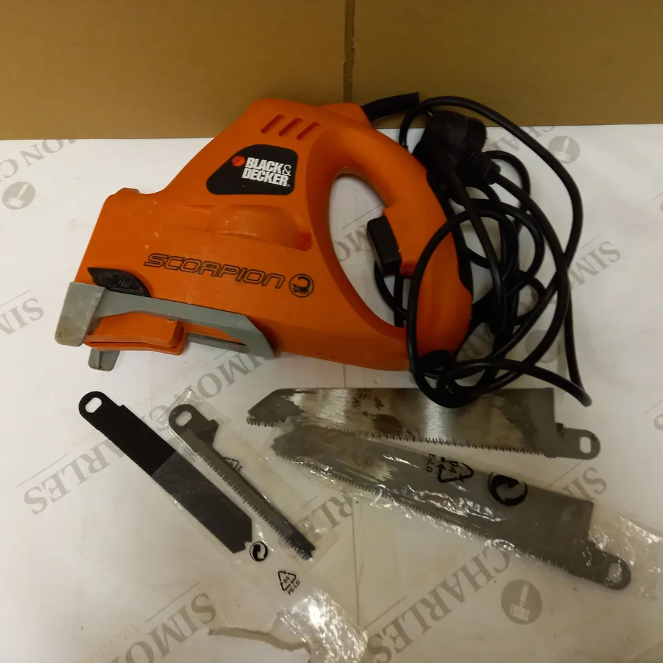 BLACK & DECKER SCORPION POWERED HANDSAW