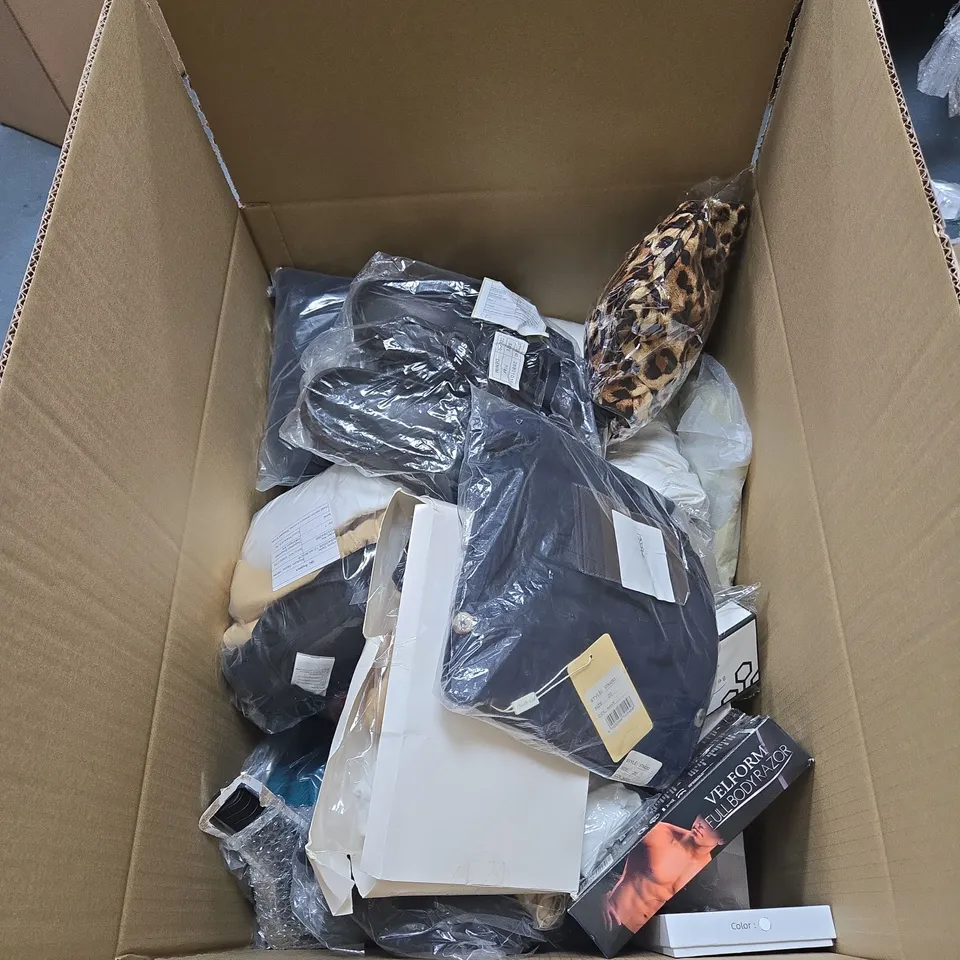 BOX OF APPROXIMATELY 20 ASSORTED HOUSEHOLD ITEMS TO INCLUDE COMFORTISSE UPLIFT BRAS, CLOTHING, SANDALS, DUO BROW KIT ETC