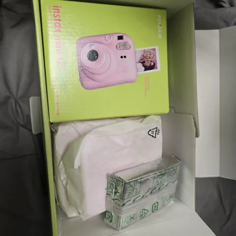 FUJIFILM INSTAX MINI 12 PINK INSTANT CAMERA – BOXED