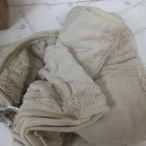 BOXED COZEE HOME VELVET SOFT HEATED BLANKET