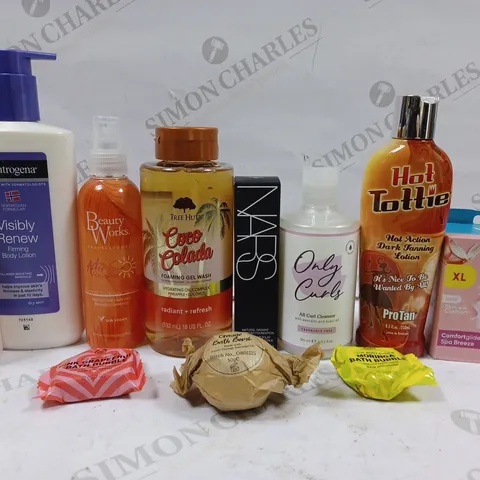 BOX OF APPROX 10 ASSORTED BEAUTY PRODUCTS TO INCLUDE FRANK BODY OIL STICK, ONLY CURLS CURL CLEANSER, THE BODY SHOP BATH BUBBLE, ETC