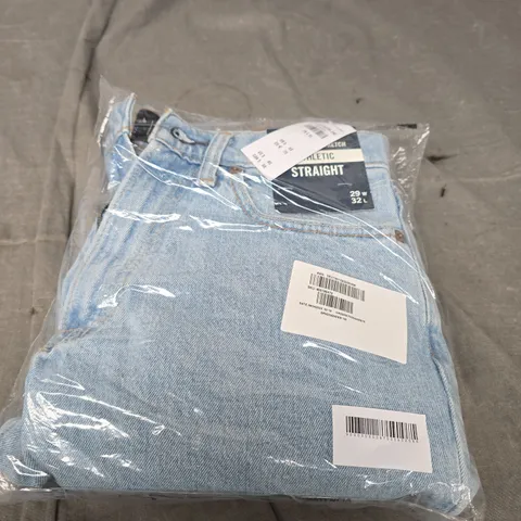 ABERCROMBIE & FITCH ATHLETIC STRAIGHT LEG JEANS SIZE 29 X 32 