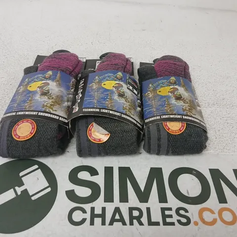 APPROXIMATELY 36 PAIRS OF THE SNOWBOARD ASYLUM SOCKS