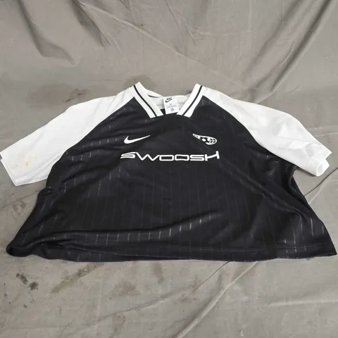 NIKE SWOOSH CROPPED TOP IN BLACK/WHITE SIZE L