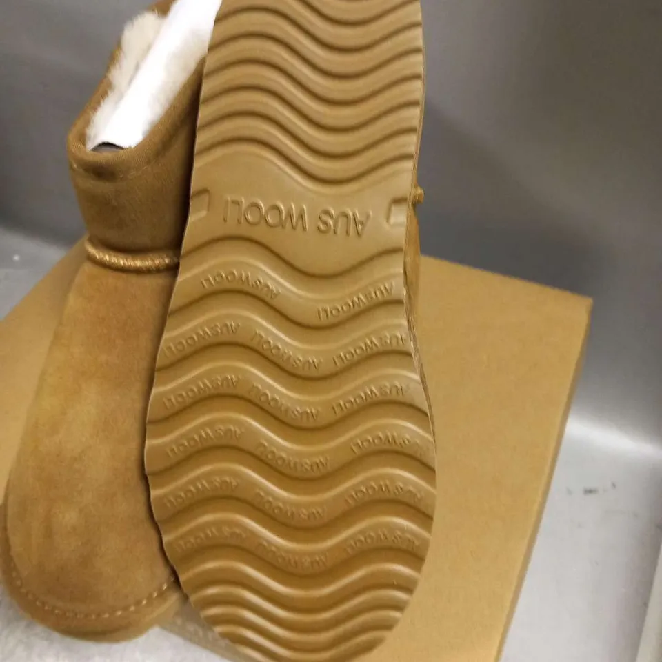 BOXED AUS WOOLI BONDI CHESTNUT SIZE 5