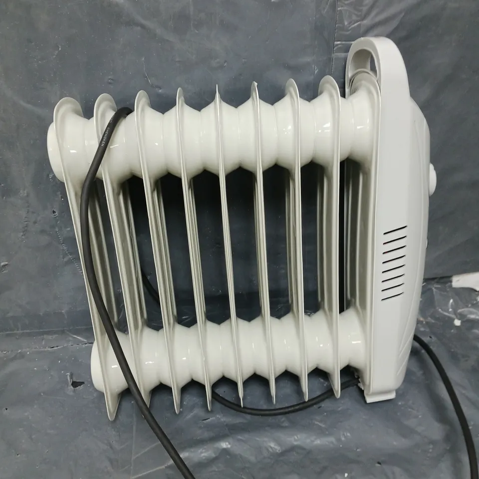 SWAN 1000W MINI OIL HEATER - WHITE