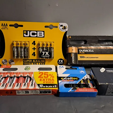 APPROXIMATELY 15ASSORTED BATTERYS TO INCLUDE - JCB AAA , PANASONIC AA 10 , DURACELL PLUS C6 ETC