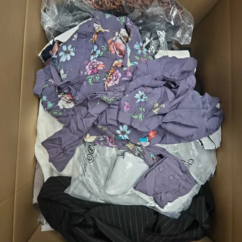 LARGE BOX OF APPROXIMATELY 20 ASSORTED CLOTHING ITEMS IN VARIOUS SIZES, STYLES AND COLOUR