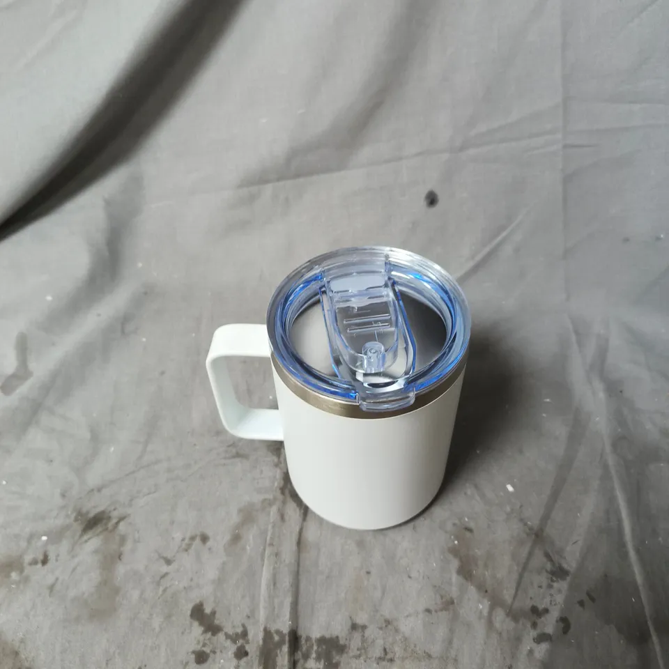 BOX OF APPROXIMATELY 20 ASSORTED HOUSEHOLD ITEMS INCLUDING PLASTIC COAT HANGERS , TRAVEL MUG AND WRAPPING PAPER 