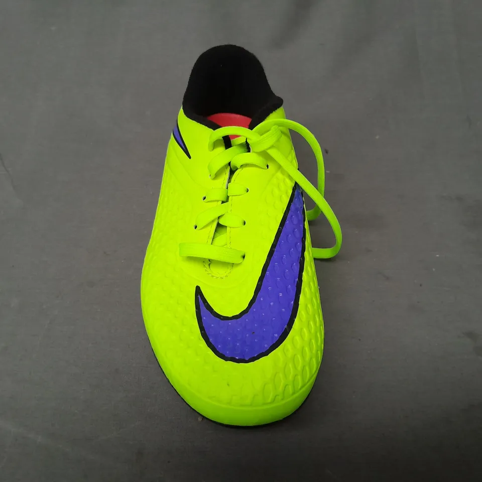 PAIR OF NIKE HYPERVENOM KID'S FOOTBALL BOOTS IN HIGHLIGHTER YELLOW/BLUE UK SIZE 2.5