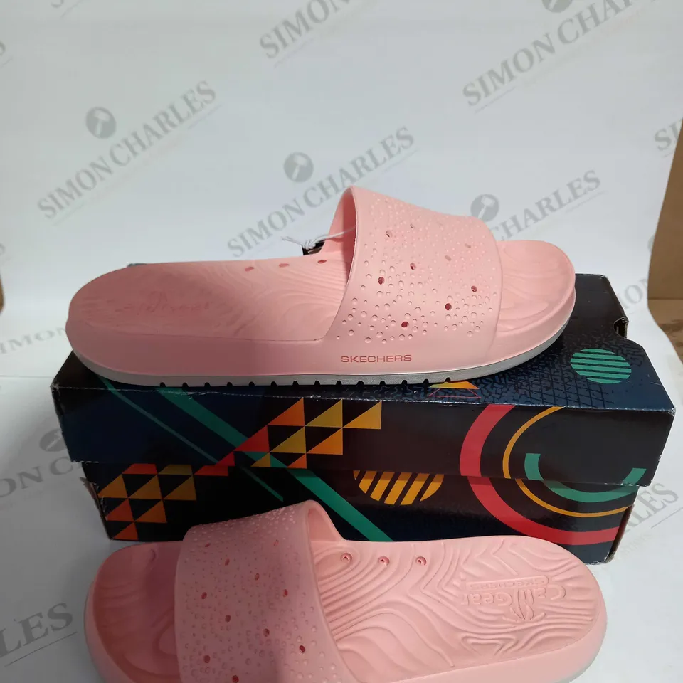 SKECHERS EVA MOLDED SLIDES - UK SIZE 6