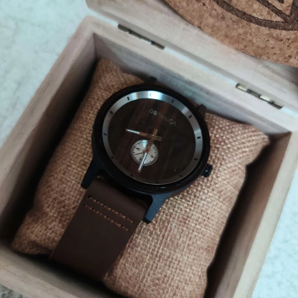 BOXED BOTANICA WOOD DIAL WATCH