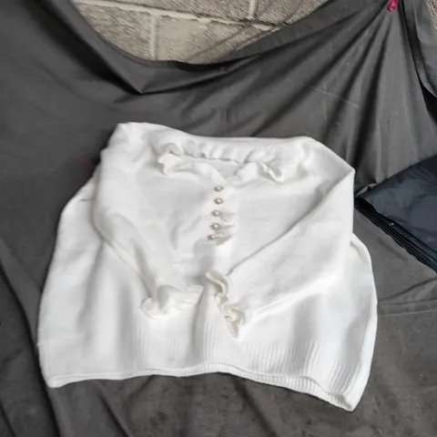 WHITE CROPPED KNITTED SWEATSHIRT SIZE XL