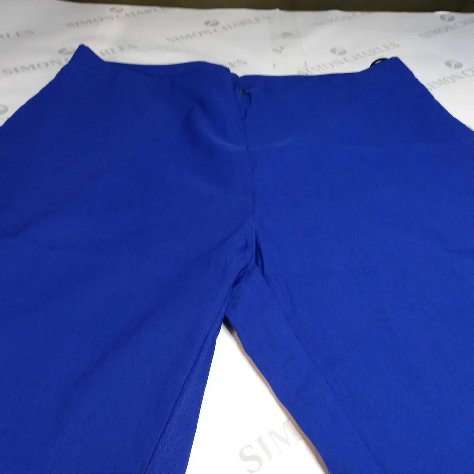 ROMAN BENGALINE PLAIN SHORTS IN ROAL BLUE - UK 20