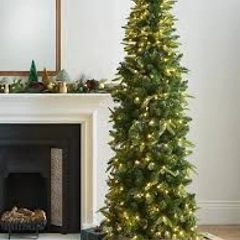 BOXED 7FT (210cm) NEWBURGH MIXED TIPS SLIM PRE-LIT CHRISTMAS TREE (1 BOX)