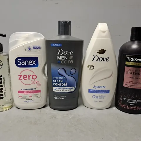 APPROXIMATELY 15 ASSORTED HEALTH ITEMS TO INCLUDE - DOVE CLEAN COMFORT , SANEX SHOWER GEL , TRESEMME SHAMPOO ETC