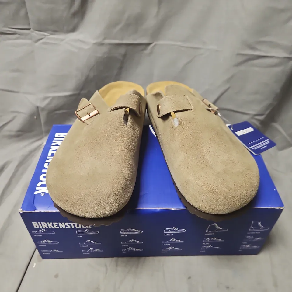BOXED BIRKENSTOCK BOSTON BS TAUPE SUEDE SANDALS – EU 40