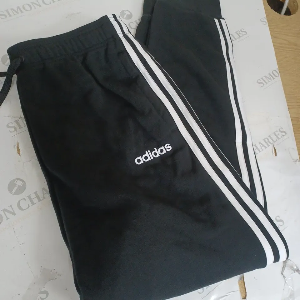 BLACK ADIDAS STRIPPED JOGGERS SIZE L