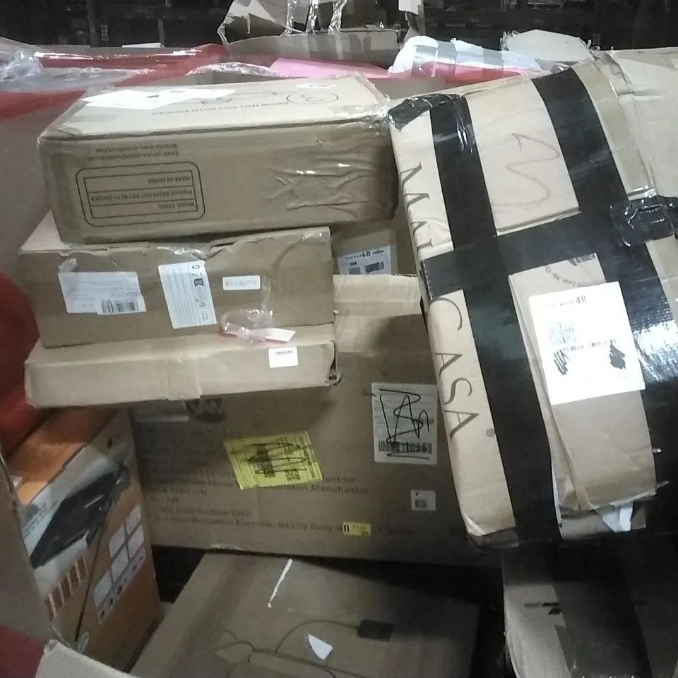 PALLET OF HOUSEHOLD ITEMS TO INCLUDE TURNTABLE SYSTEM, KEYBOARD, WALL CLOCK,SENSORY CHAIR AND OTHER ASSORTED ITEMS...