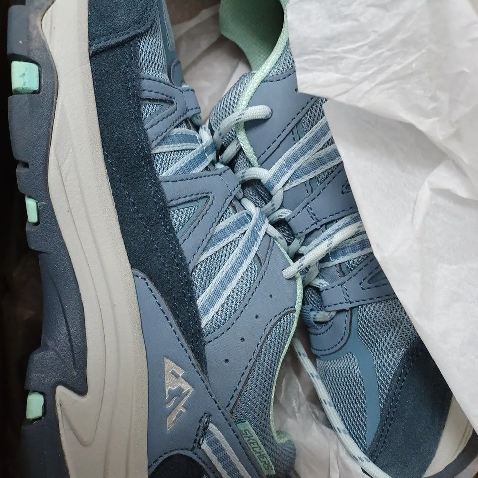 BOXED SKECHERS TREGO LOOKOUT POINT WATERPROOF HIKER SHOES, SLATE - SIZE 4.5