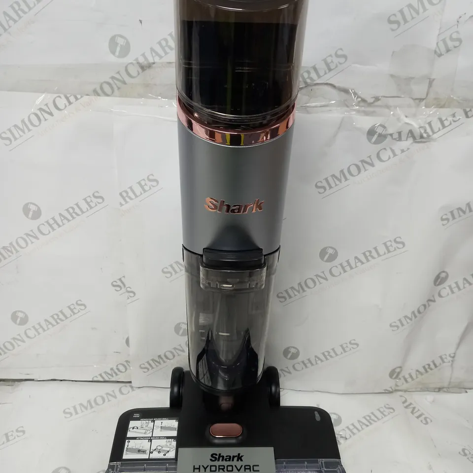 BOXED SHARK HYDROVAC HARD FLOOR WET & DRY CORDLESS CLEANER WD210UK