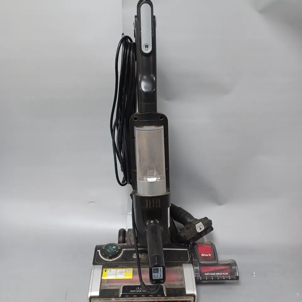 SHARK STRATOS DUO CLEAN CORDED STICK VACUUM PET PRO MODEL HZ3000UKT