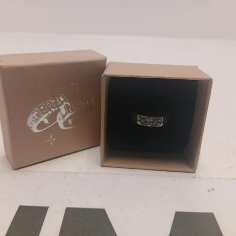 GEOMETRIC PATTERNED RING IN BROWN PRESENTATION BOX 