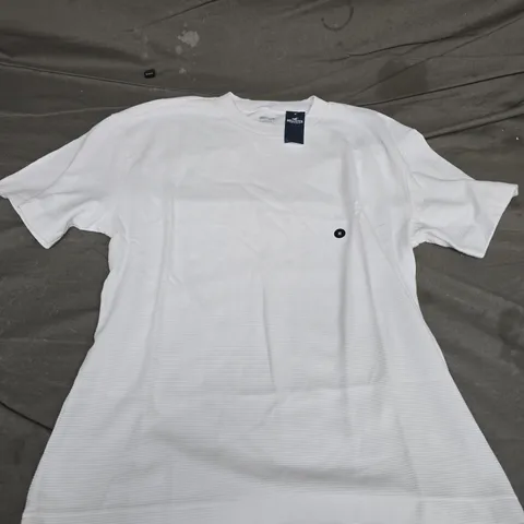 HOLLISTER BOXY FIT T-SHIRT IN WHITE - MEDIUM