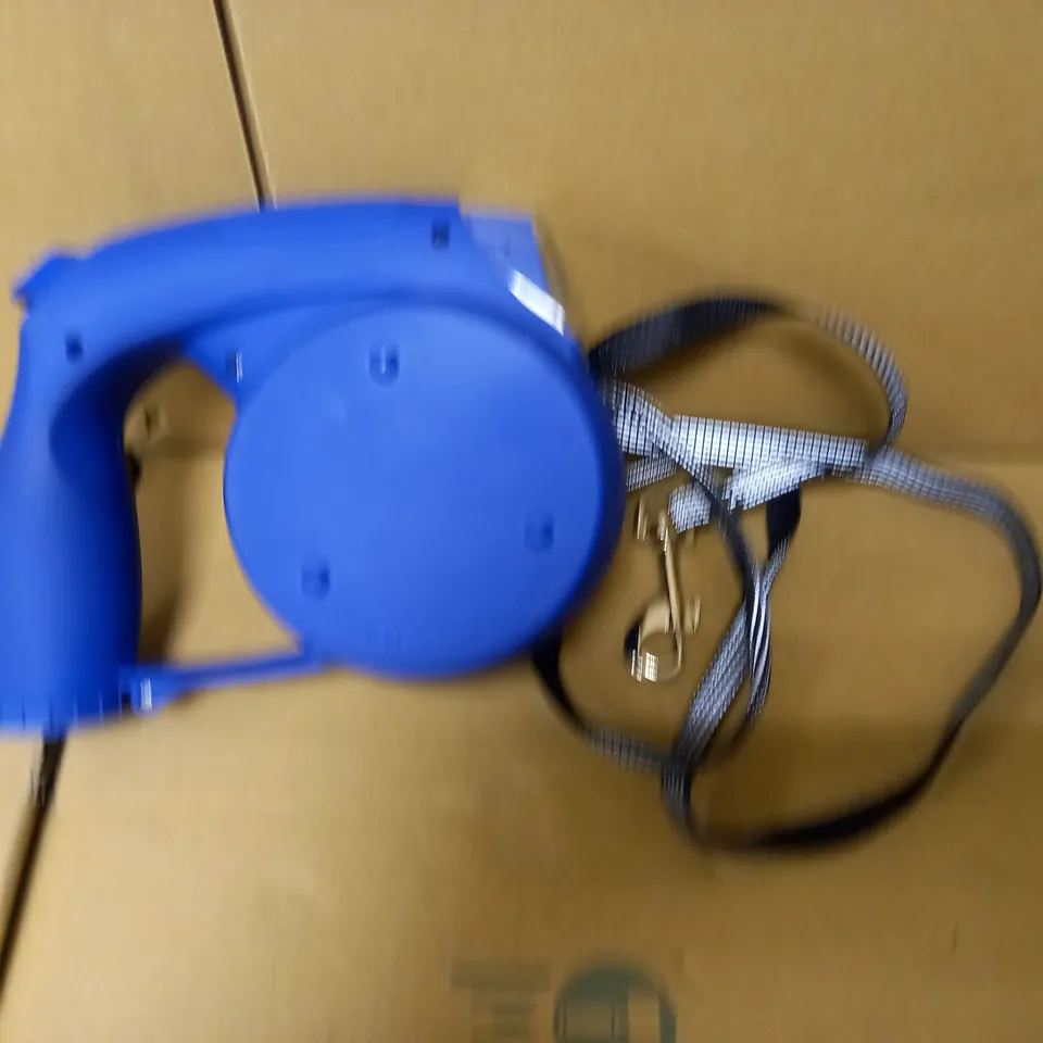 EXTENDING DOG LEAD WITH LIGHT
