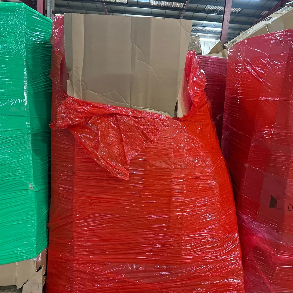 PALLET OF ASSORTED CONSUMER PRODUCTS TO INCLUDE: PIZZA OVEN, FLYWHEEL, BATH MAT, DECORATIVE WREATHE ECT