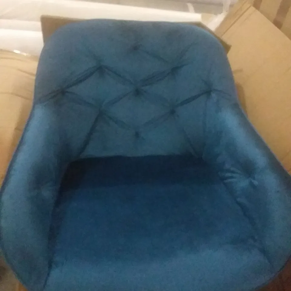 BOXED PAIR OF BLUE VELVET DINJNG CHAIRS
