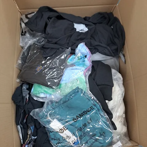 BOX OF APPROX. 50 ASSORTED CLOTHING VARYING IN SIZE/COLOUR/STYLE TO INCLUDE: TOPS, TROUSERS, JUMPERS