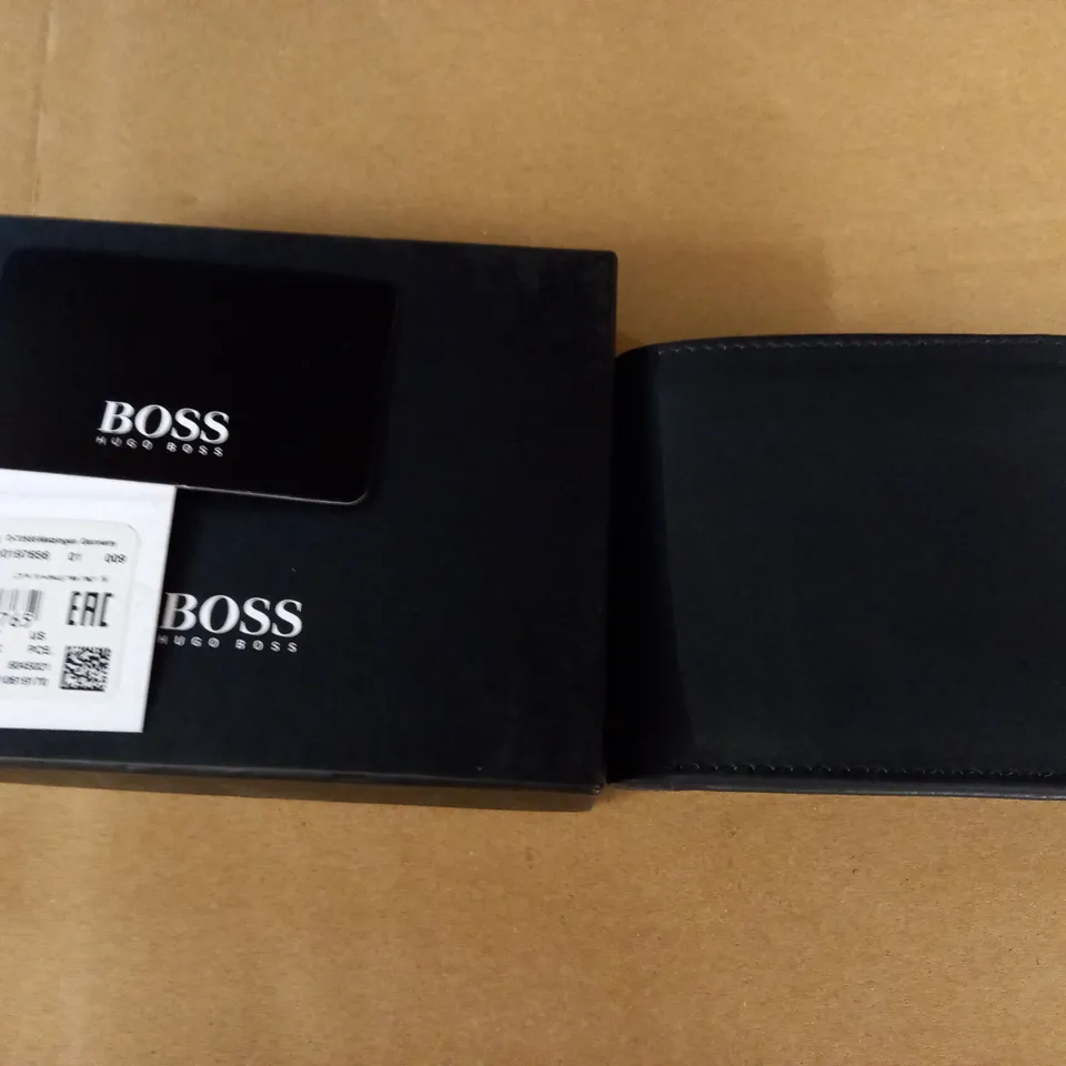 HUGO BOSS BLACK WALLET