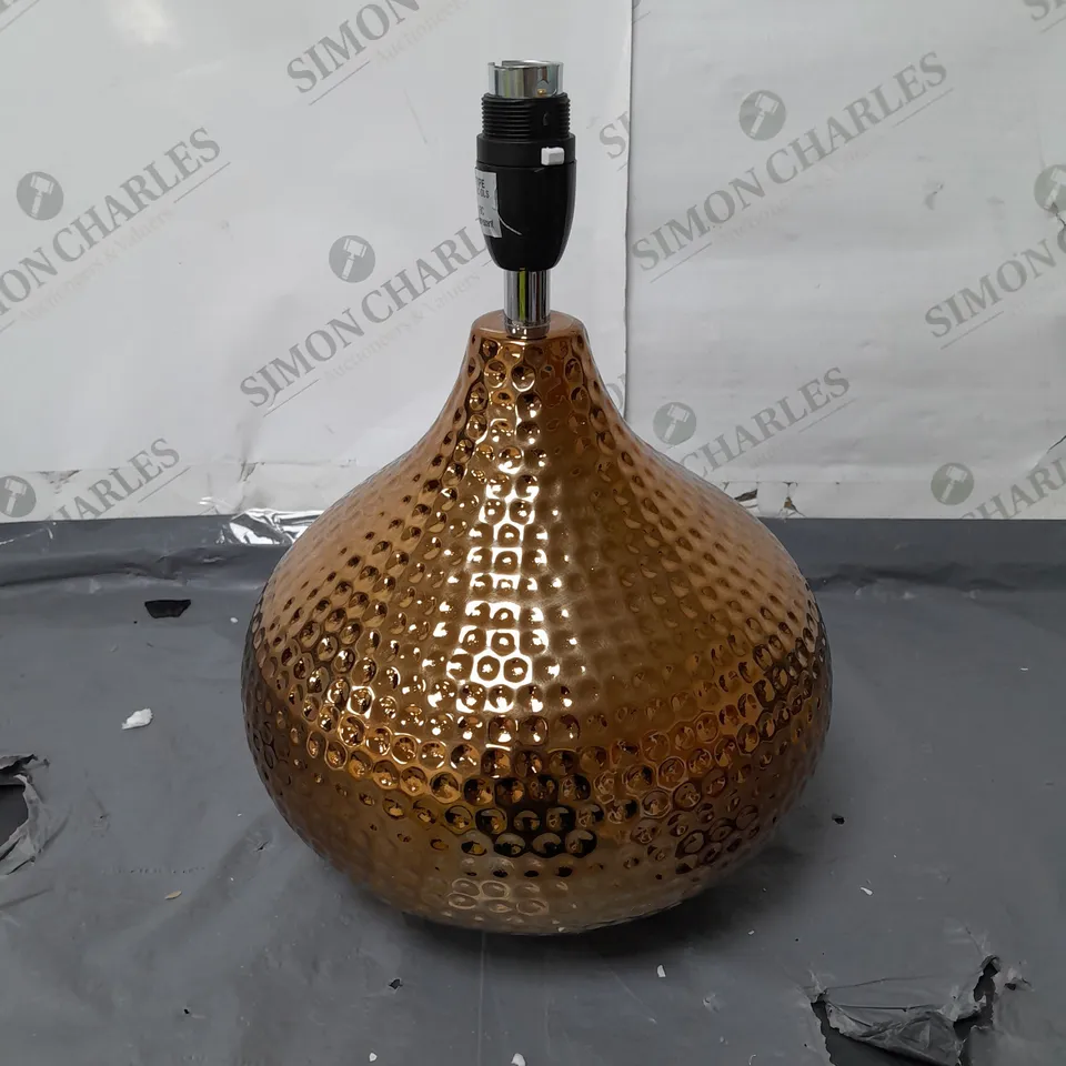 BOXED LAMP WITH LAMPSHADE GOLD