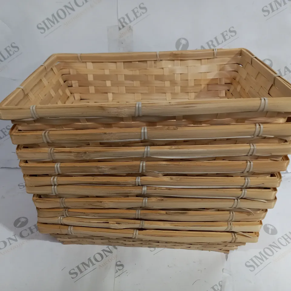 10 WOODEN BASKETS IN WOVEN STYLE