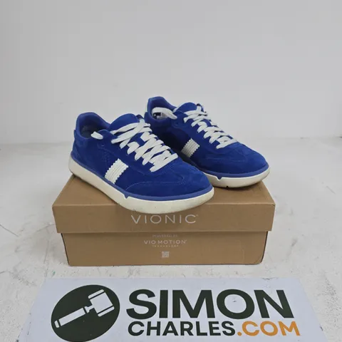 VIONIC CITY WALK TRAINERS SIZE 5.5