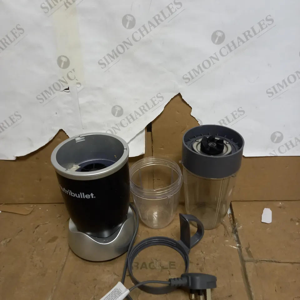 NUTRIBULLET 1000W BLENDER
