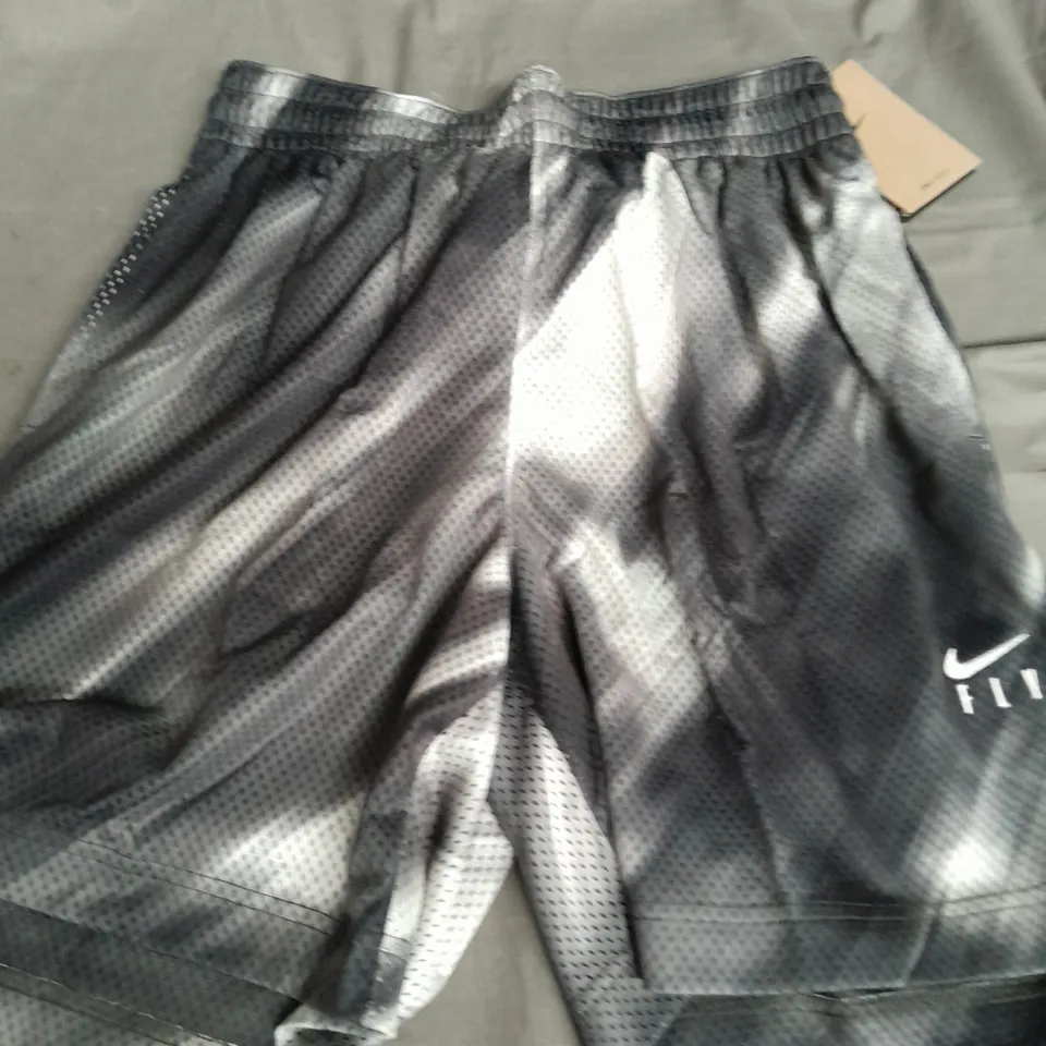 NIKE LITE WOMENS SHORTS IN GREY/WHITE/GREEN - MEDIUM