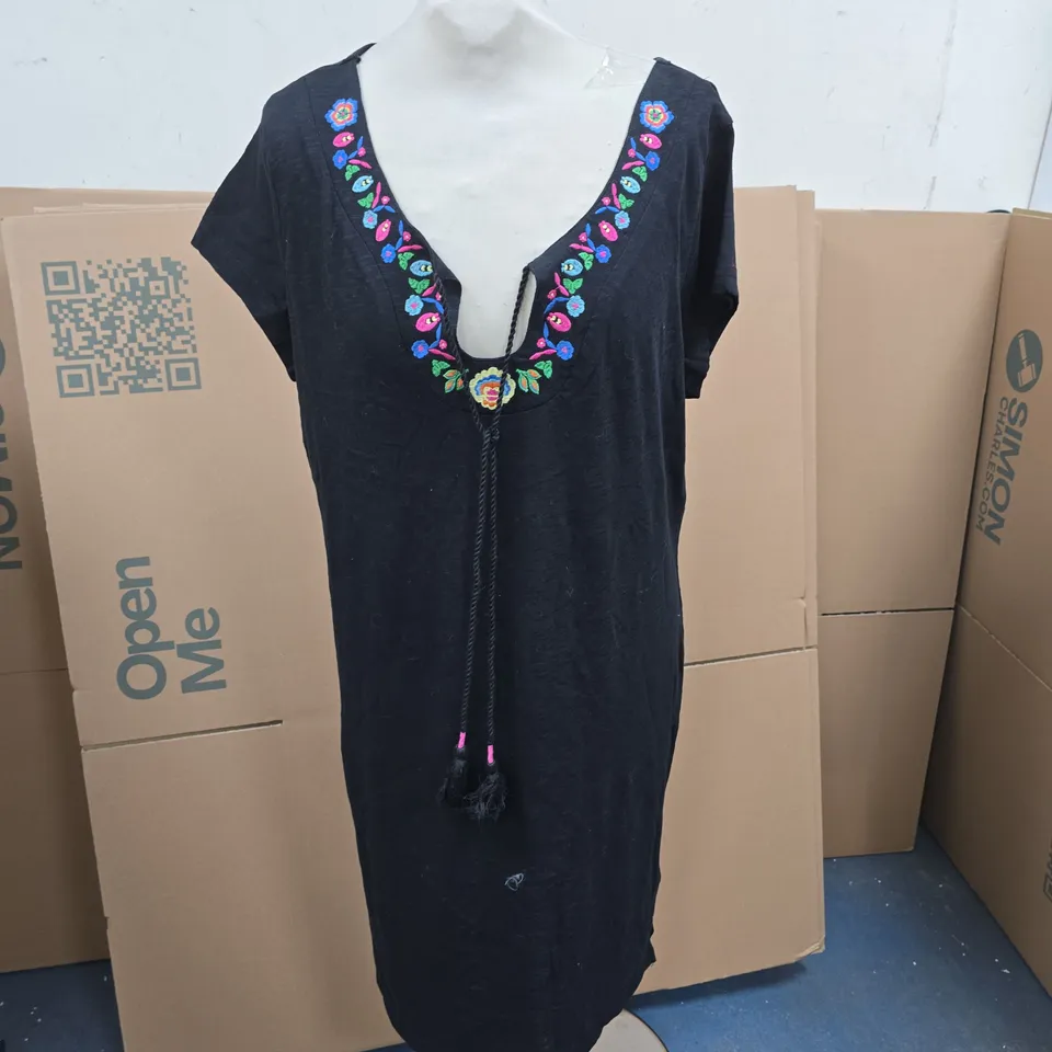 BONPRIX BLACK FLORAL DETAIL DRESS SIZE M