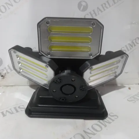 BOXED BELL & HOWELL 300 LUMENS BIONIC FLOODLIGHT