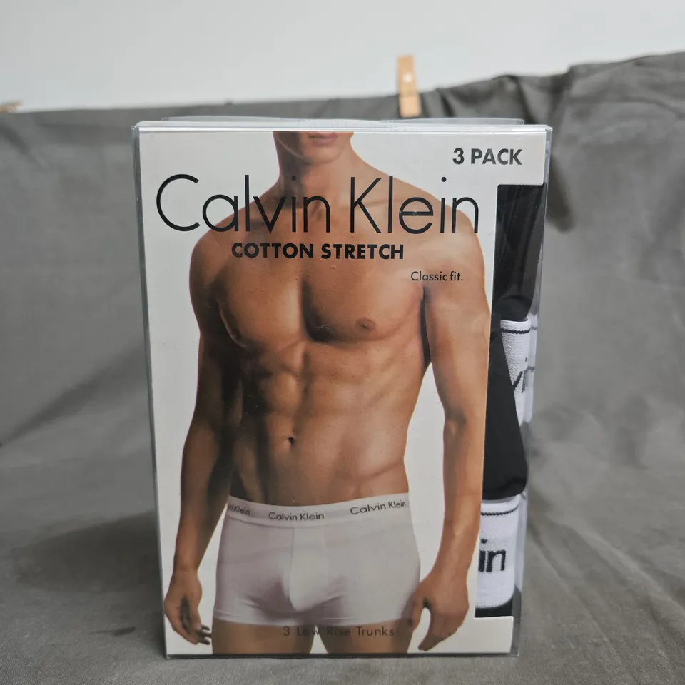 CALVIN KLEIN COTTON STRETCH 3 PACK LOW RISE TRUNKS - SIZE XL