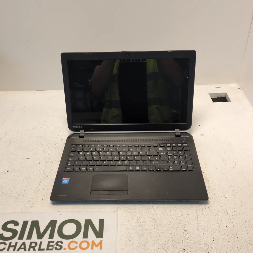 TOSHIBA SATELLITE C50-B-153 LAPTOP