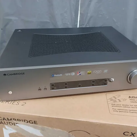 CAMBRIDGE AUDIO CXA61 (LUNAR GREY)