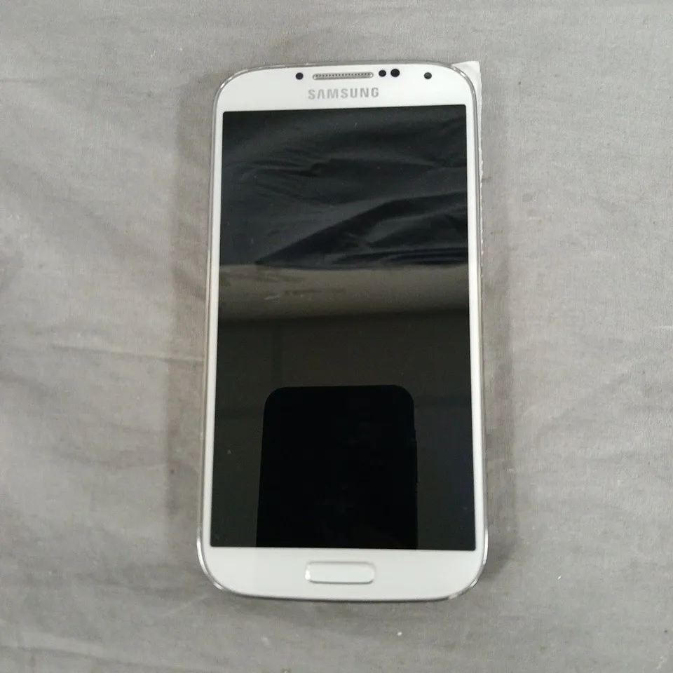 SAMSUNG GALAXY S4 UNLOCKED WHITE 16GB SMARTPHONE. PHONE DOES NOT POWER ON