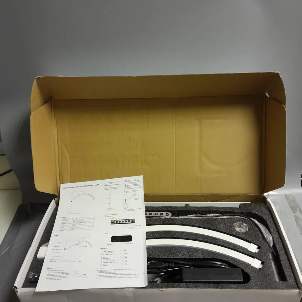 BOXED LED MOONLIGHT HD-M5X IN WHITE
