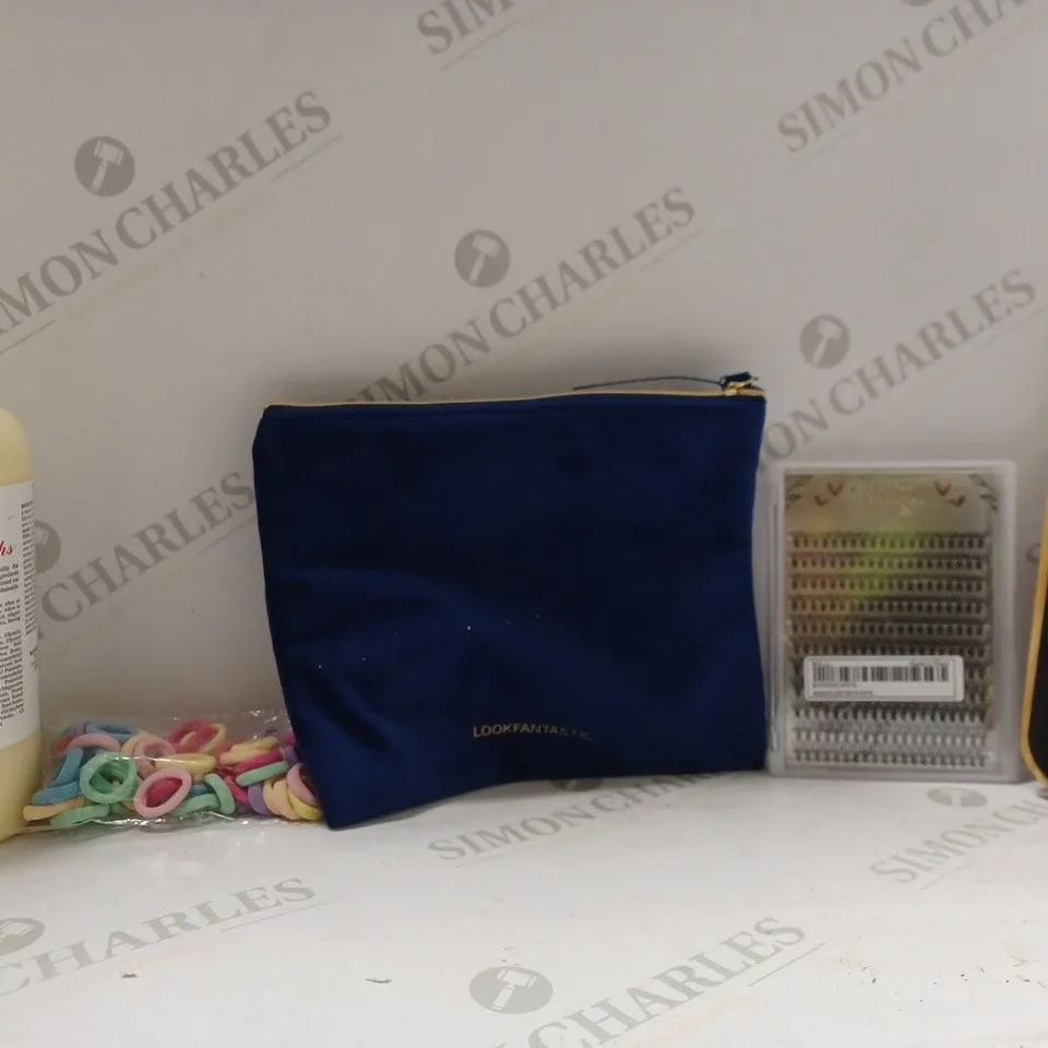 BOX OF APPROX 20 ASSORTED HEALTH AND BEAUTY ITEMS TO INCLUDE - KIEHLS CREME DE CORPS - LOOKS FANTASTIC WASH BAG - GOLDEN UNWINDING EYELASHES ECT
